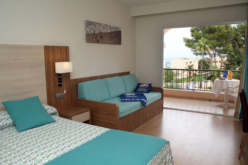Invisa Hotel Club Cala Blanca Es Figueral Ngoại thất bức ảnh