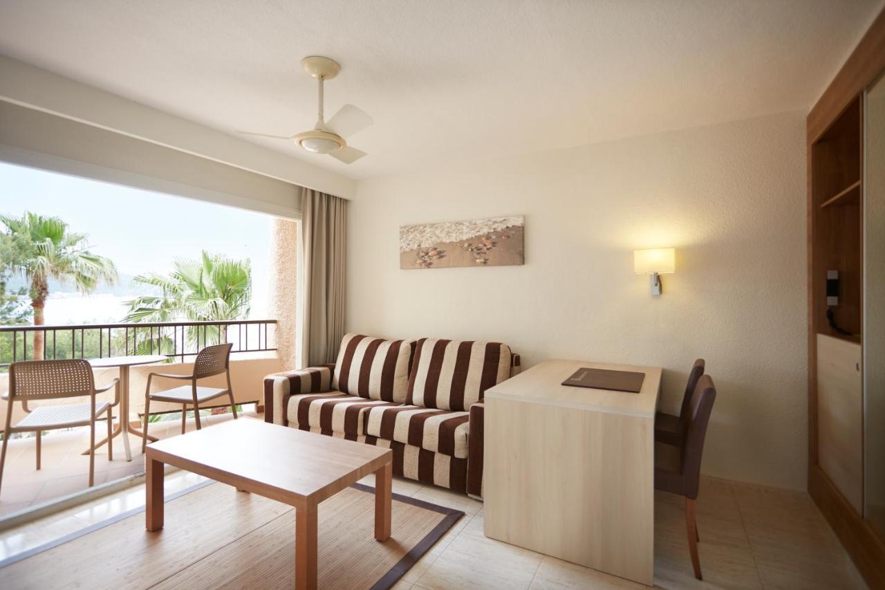 Invisa Hotel Club Cala Blanca Es Figueral Ngoại thất bức ảnh