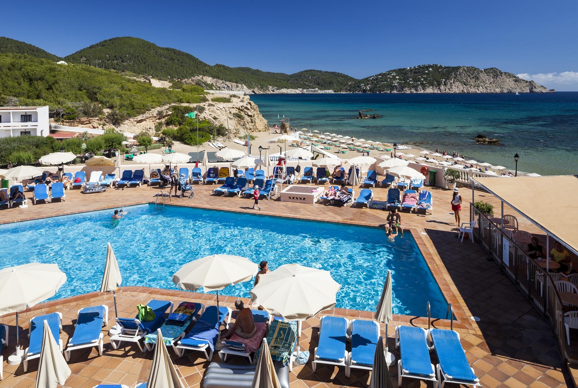 Invisa Hotel Club Cala Blanca Es Figueral Ngoại thất bức ảnh