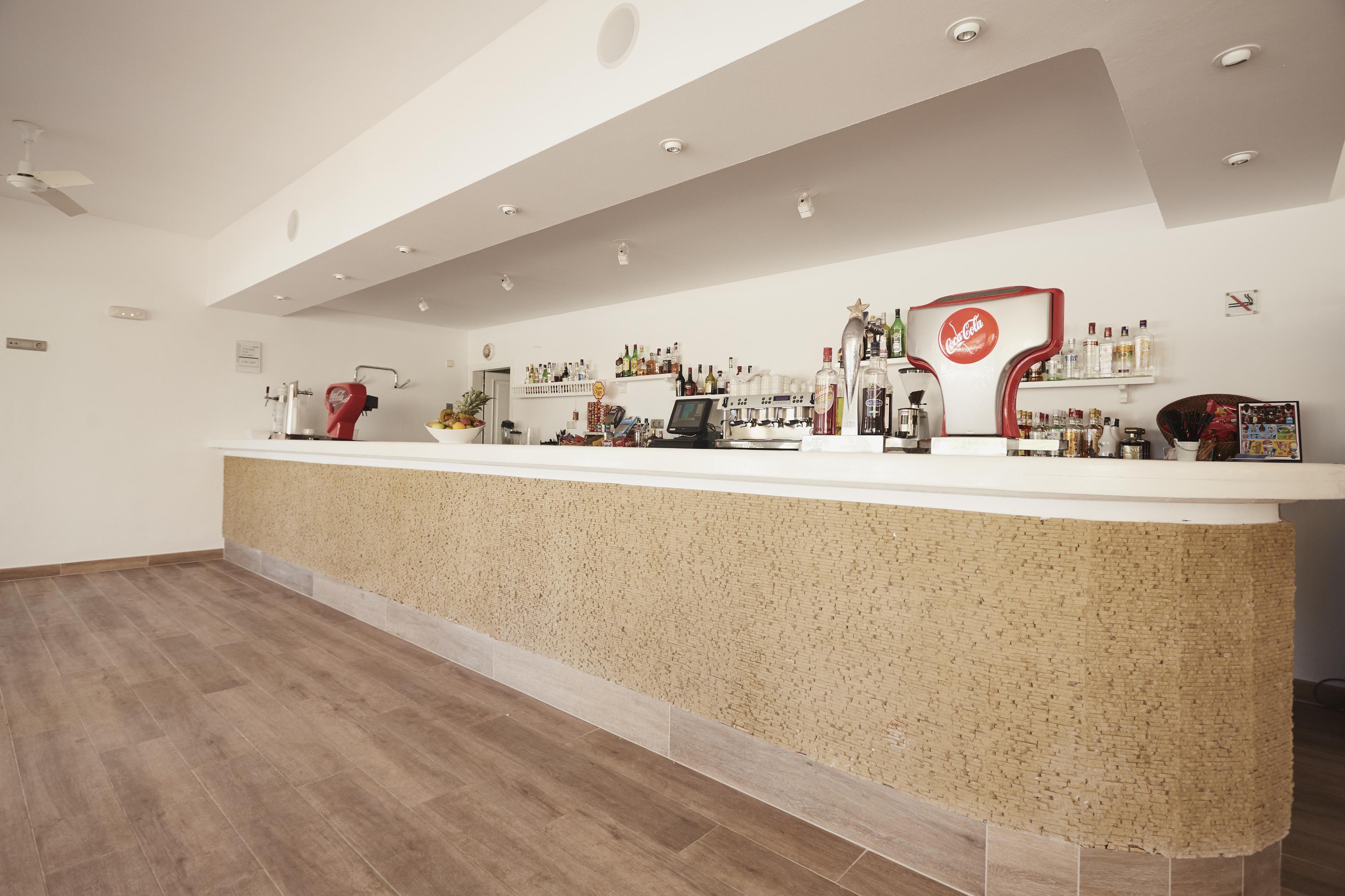 Invisa Hotel Club Cala Blanca Es Figueral Ngoại thất bức ảnh
