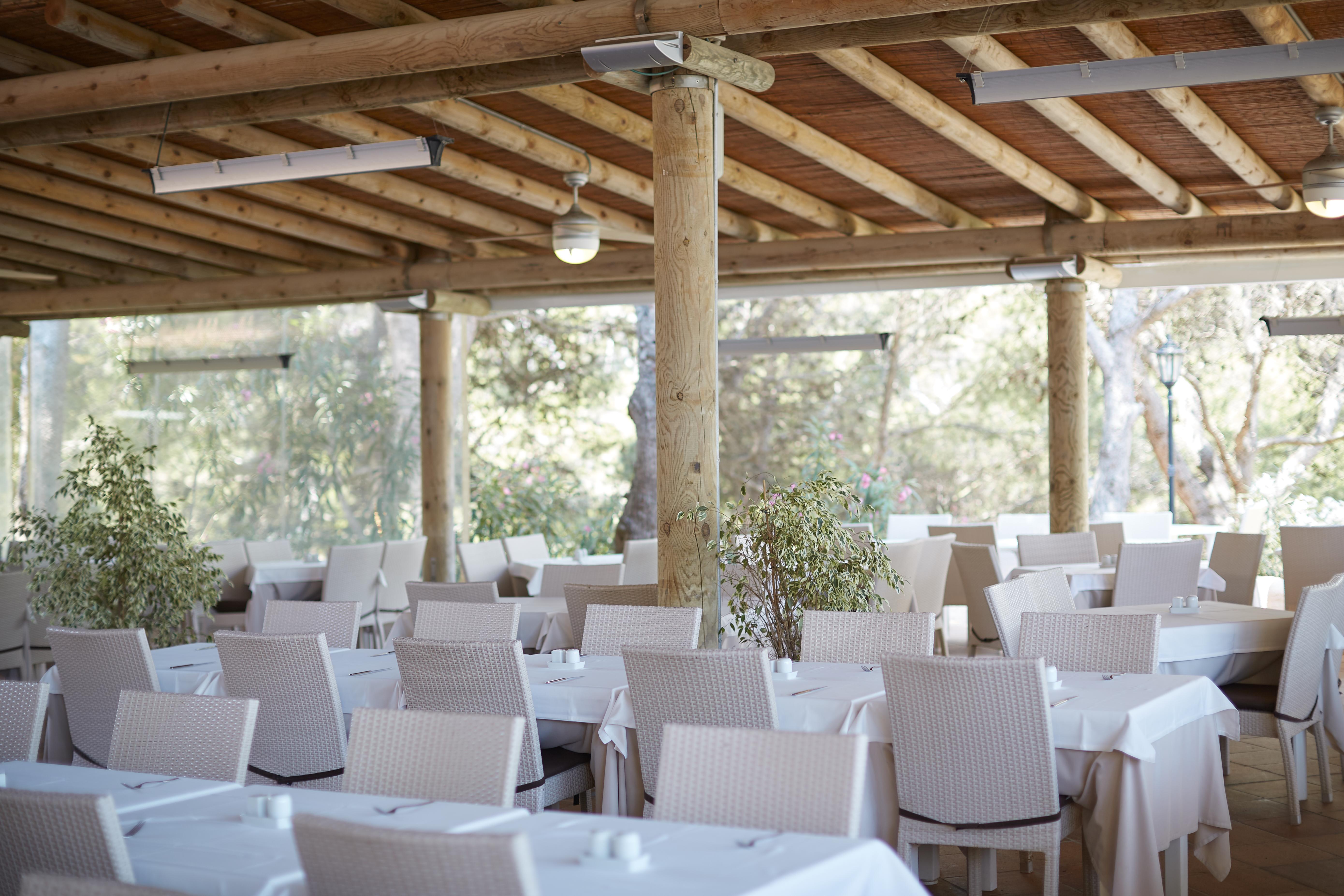 Invisa Hotel Club Cala Blanca Es Figueral Ngoại thất bức ảnh