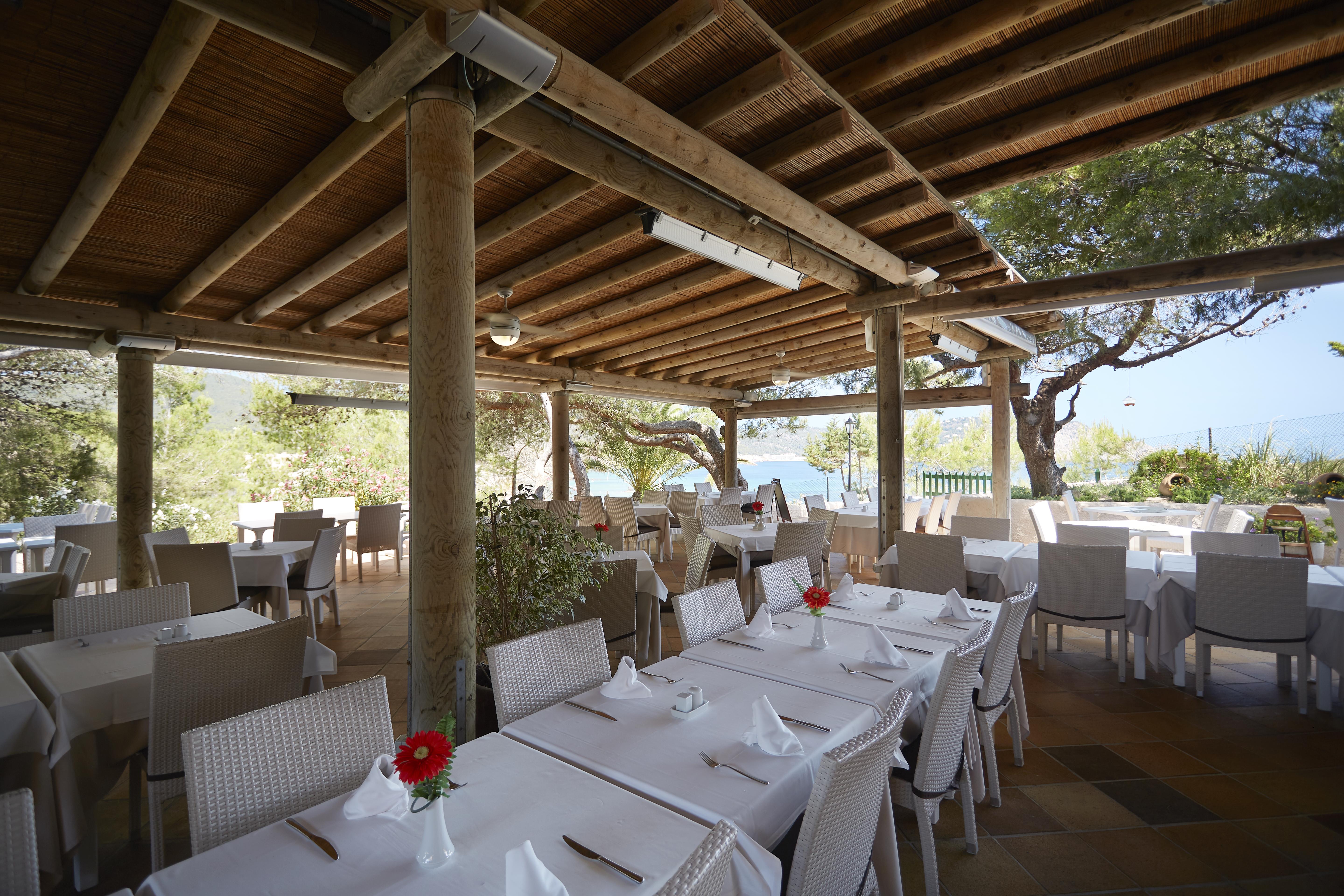 Invisa Hotel Club Cala Blanca Es Figueral Ngoại thất bức ảnh