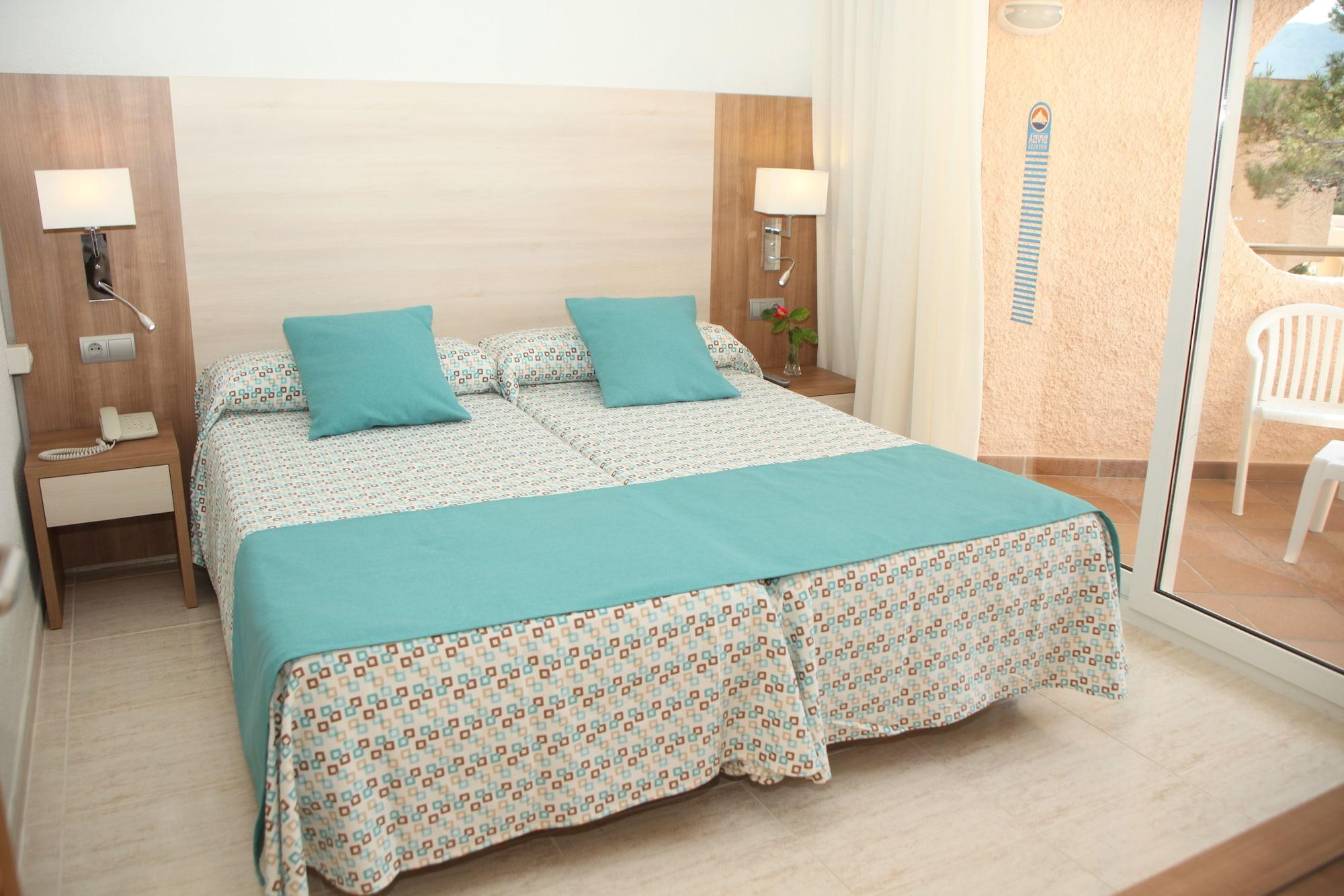 Invisa Hotel Club Cala Blanca Es Figueral Ngoại thất bức ảnh