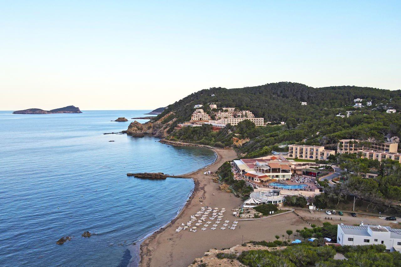 Invisa Hotel Club Cala Blanca Es Figueral Ngoại thất bức ảnh
