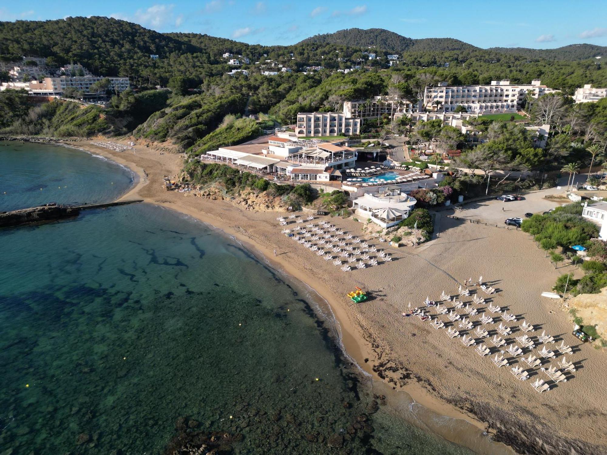 Invisa Hotel Club Cala Blanca Es Figueral Ngoại thất bức ảnh
