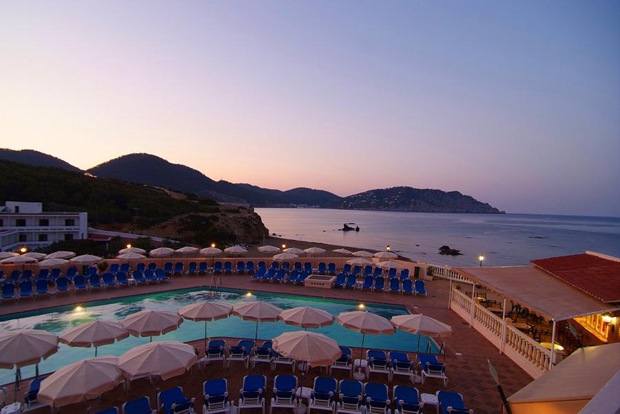 Invisa Hotel Club Cala Blanca Es Figueral Tiện nghi bức ảnh
